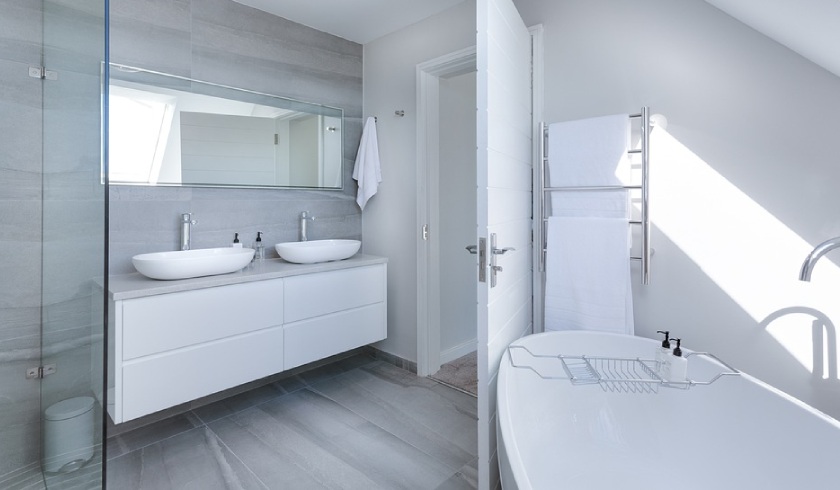 bathroom white spi